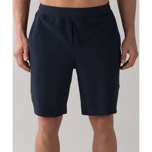 Lululemon Men’s Twill Chill Short || Nautical Navy || M